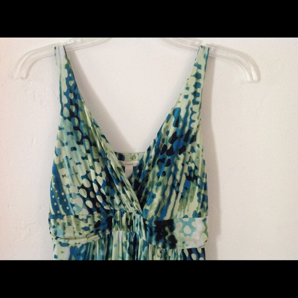 Dress - Picture 2 of 5